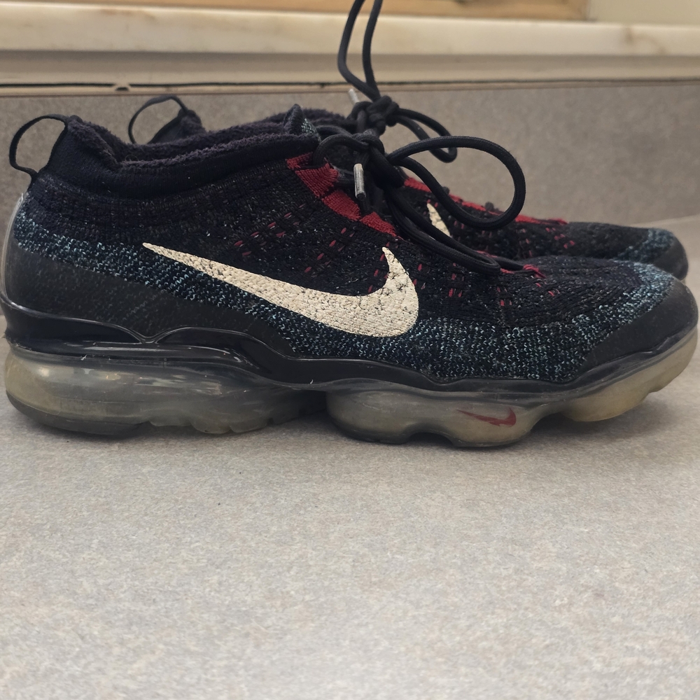 Nike Black Flyknit Air VaporMax Sneaker Size 6.5